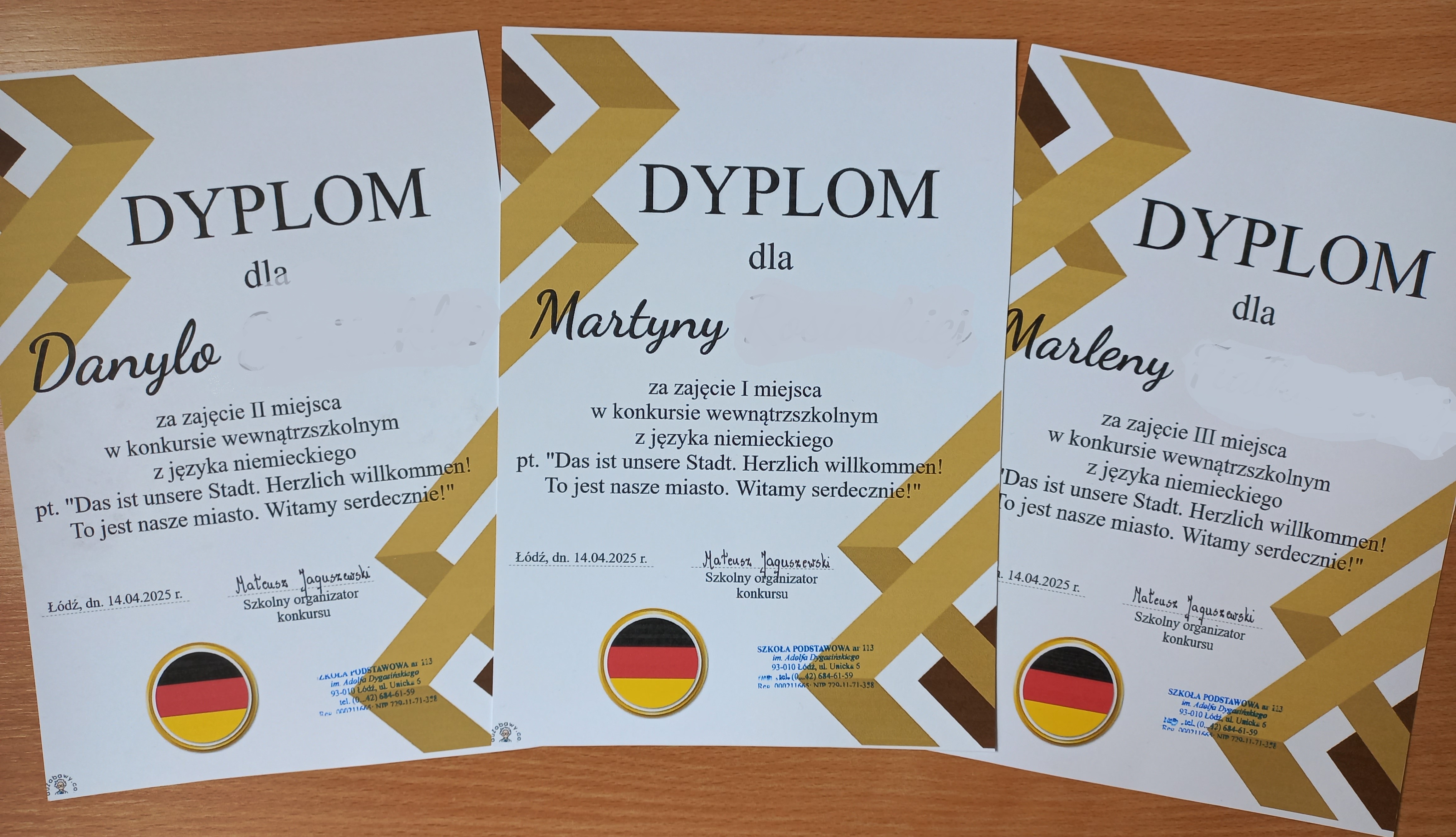Dyplomy dla zwycięzców konkursu