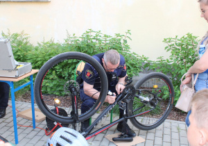 Znakowanie rowerów przez Straż Miejską.
