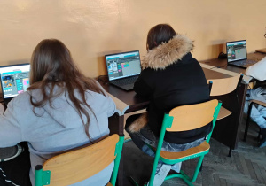 Kodowanie w klasach 7a i 7b.