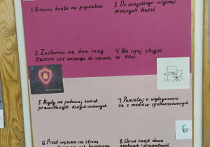 Plakat wykonany podczas Dnia Bezpiecznego Internetu.