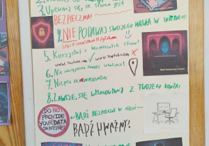 Plakat wykonany podczas Dnia Bezpiecznego Internetu.