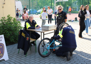 Znakowanie rowerów przez Straż Miejską.