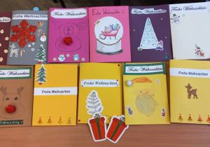 Kartki świąteczne wykonane przez uczniów klasy 7b.